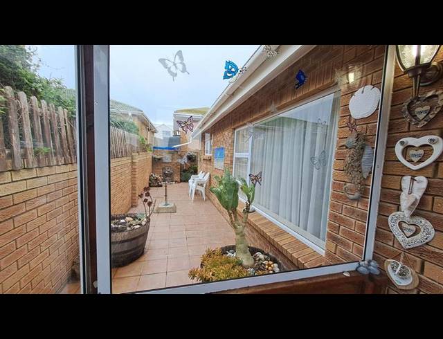 3 BEDROOM HOUSE FOR SALE IN STILBAAI-WES